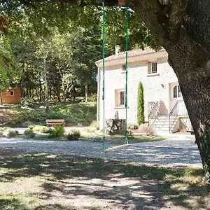 Hébergement de vacances Domaine Des Ayasses, 5 Hébergements Indépendants Au Coeur De La Forêt Et De La Nature, Ourches