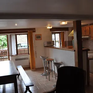 Hébergement de vacances Maison Vedrines Saint Loup Cantal, Montchamp (Cantal)